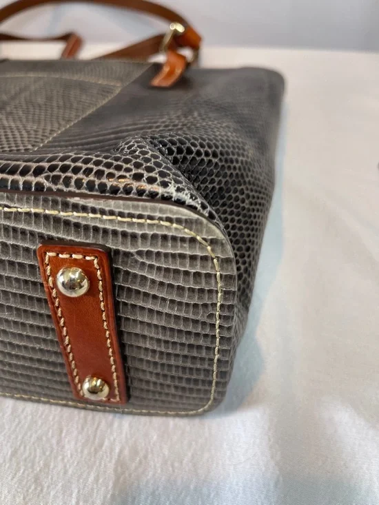 Dooney & Bourke 1975 Embossed Lizard Dark Brown Leather Shoulder Bag - Picture 10 of 15